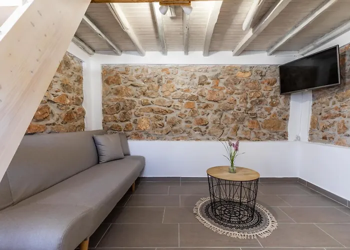 Сasa de vacaciones Pefkias Tiny