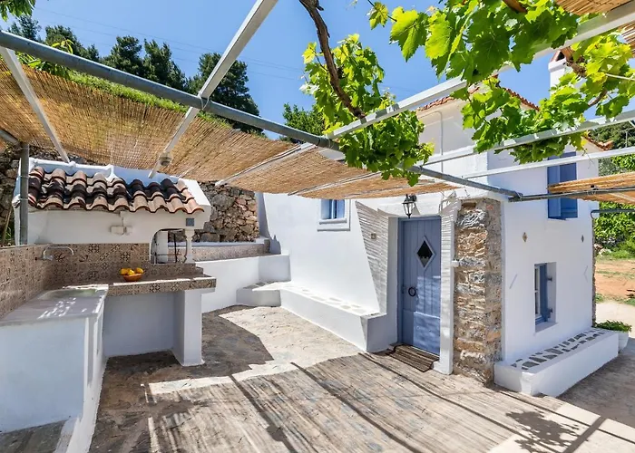 Pefkias Tiny Skopelos